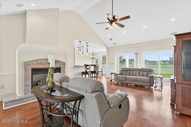 Luxury Living Redefined - Custom Home with Private Wildlife - photo 10
