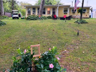 Lake Warren Home For Sale in Monmouth Illinois