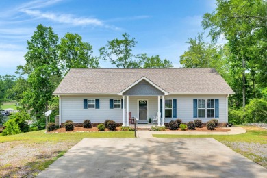 This Lovely 5 yr old 4/3 home has an open floor, granite - Lake Home For Sale in Double Springs, Alabama