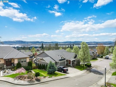 Awesome ranch style home with Columbia River and Mount Hood - photo 2
