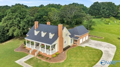 Executive Southern Living Home Near Lake Guntersville in the - photo 6