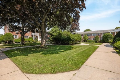 Enjoy easy, low-maintenance living in this ground-level co-op in - photo 12