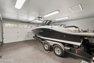 Looking for the ultimate lake life setup? This practically - photo 30