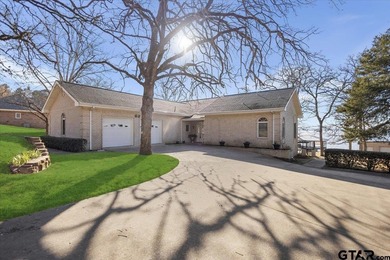 Timeless Living on the Open Waters of Lake Palestine  Light - photo 44