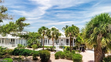 #128 *Twin Shores Cottage* is ideally positioned on the coveted - photo 8