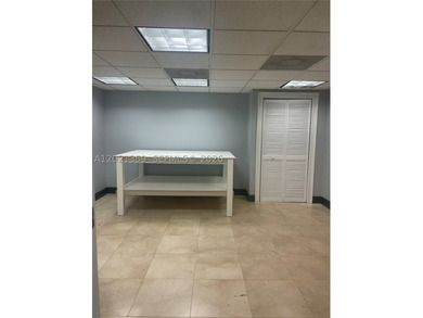 Great Opportunity in it the Heart of Kendall!! This office unit - photo 4
