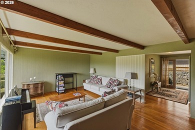 Meticulously maintained Mingus Park home situated on a large - photo 4