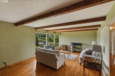 Meticulously maintained Mingus Park home situated on a large - photo 5