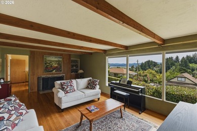 Meticulously maintained Mingus Park home situated on a large - photo 6