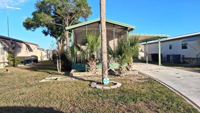 Lake Griffin Home For Sale in Fruitland Park Florida