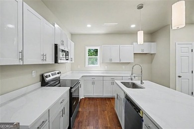 Brand new construction in great lake front development, Crystal - photo 12