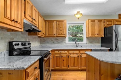 Enjoy mountain living in this beautiful 3-bedroom, 3-bathroom - photo 14