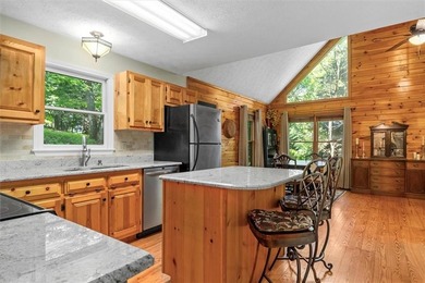 Enjoy mountain living in this beautiful 3-bedroom, 3-bathroom - photo 15