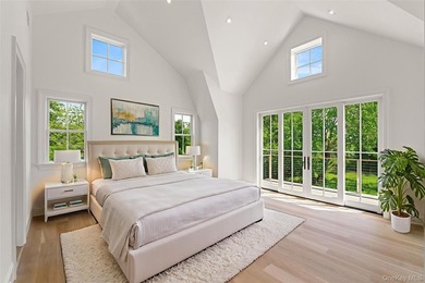Stunning New Construction in Westhampton with Rare 2 Story 4 - photo 15