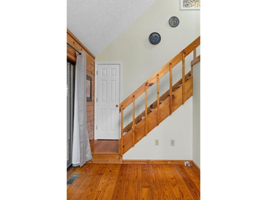 Enjoy mountain living in this beautiful 3-bedroom, 3-bathroom - photo 19