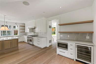 Stunning New Construction in Westhampton with Rare 2 Story 4 - photo 20
