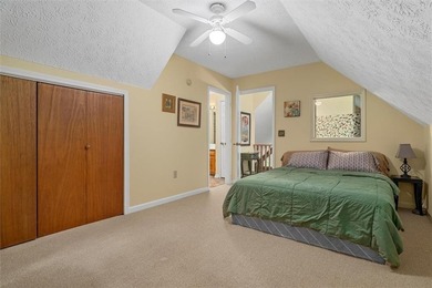 Enjoy mountain living in this beautiful 3-bedroom, 3-bathroom - photo 21