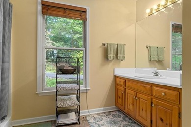 Enjoy mountain living in this beautiful 3-bedroom, 3-bathroom - photo 22