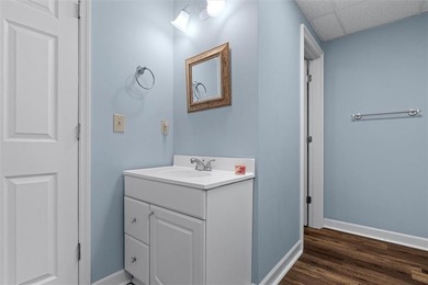 Enjoy mountain living in this beautiful 3-bedroom, 3-bathroom - photo 29