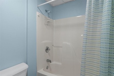 Enjoy mountain living in this beautiful 3-bedroom, 3-bathroom - photo 30