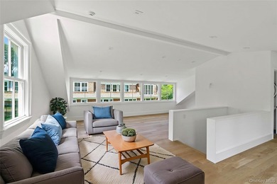 Stunning New Construction in Westhampton with Rare 2 Story 4 - photo 31