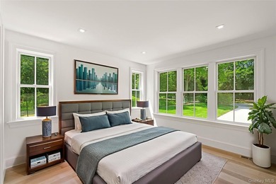 Stunning New Construction in Westhampton with Rare 2 Story 4 - photo 32