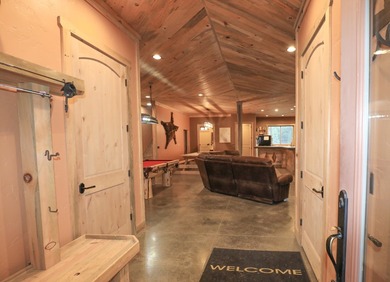 Trophy hunting ranch with a beautiful lodge located in Wenaha 56 - photo 21