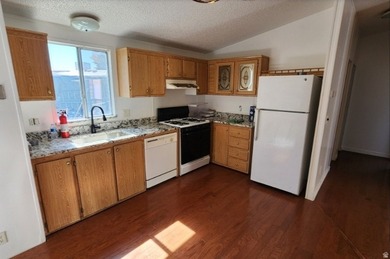 Check out this lovely Double-wide! Move-in ready! Across the - photo 4