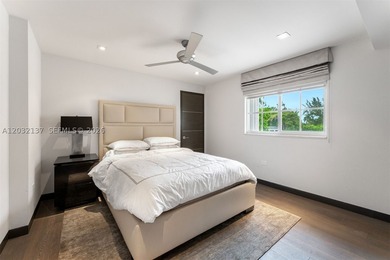 A rare opportunity to own the Crown Jewel of Quayside! This - photo 37