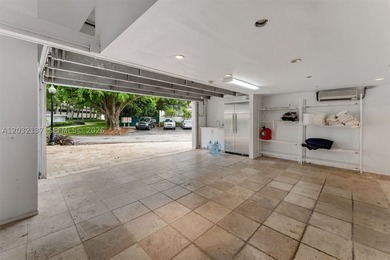 A rare opportunity to own the Crown Jewel of Quayside! This - photo 50