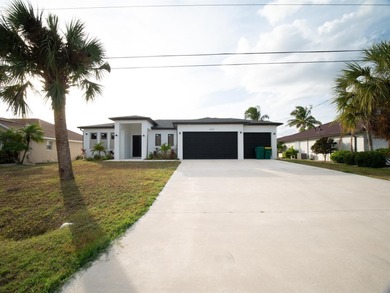 Port Charlotte Waterway Area Home For Sale in Port Charlotte Florida