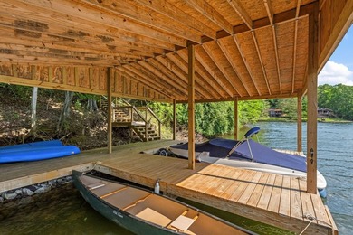 Welcome to a LAKEFRONT home in the desirable Hideaway Hills! - photo 4