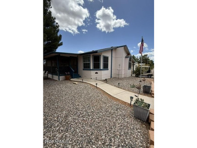 *INSPECTIONS COMPLETE*Move in ready! Welcome to easy - photo 2