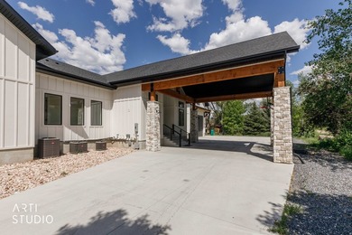 This is a true legacy property! A rare property uniquely - photo 13