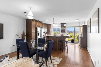 Welcome to this inviting half-duplex in a beautiful neighborhood - photo 14