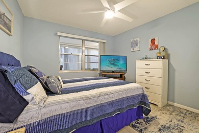 Move right into this beautifully updated first-floor condominium - photo 15