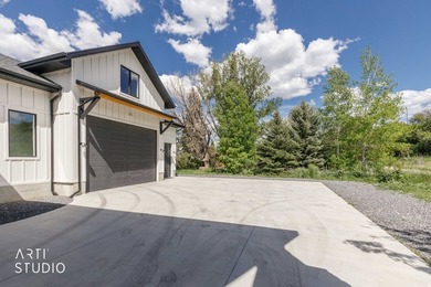 This is a true legacy property! A rare property uniquely - photo 15