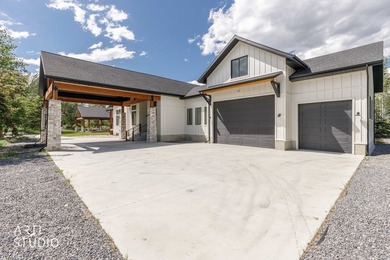 This is a true legacy property! A rare property uniquely - photo 16