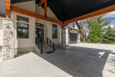 This is a true legacy property! A rare property uniquely - photo 17