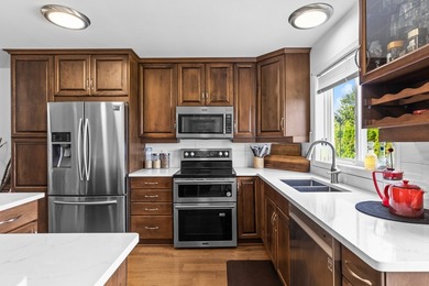 Welcome to this inviting half-duplex in a beautiful neighborhood - photo 19