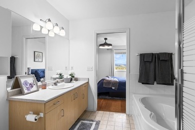 Welcome to this inviting half-duplex in a beautiful neighborhood - photo 26