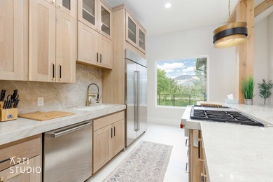 This is a true legacy property! A rare property uniquely - photo 27