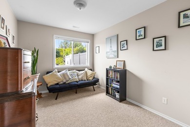 Welcome to this inviting half-duplex in a beautiful neighborhood - photo 35
