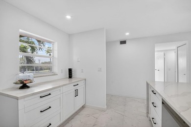 * BLDG is FHA APPROVED. Beautifully renovated 2nd-floor corner - photo 5