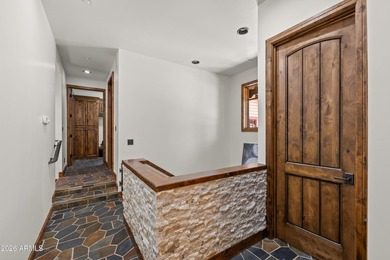 3460 S Del Aire CT, Flagstaff, AZ 86005. Luxury estate tucked - photo 36