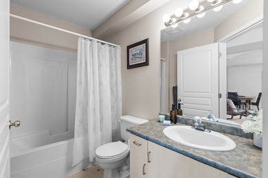 Welcome to this inviting half-duplex in a beautiful neighborhood - photo 43