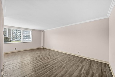 Welcome to The Lake House, Lakewood's premier Gold Coast - photo 7