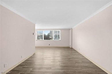 Welcome to The Lake House, Lakewood's premier Gold Coast - photo 8