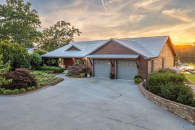 Exceptional waterfront retreat in the Big Nose area of Weiss - photo 1