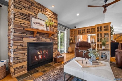 Exceptional waterfront retreat in the Big Nose area of Weiss - photo 8